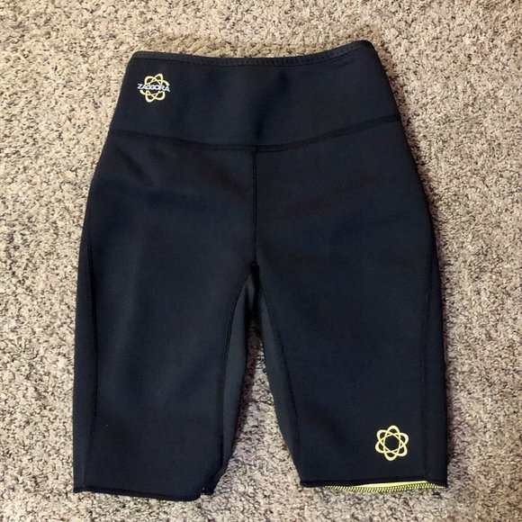 Zaggora Activewear Top and Shorts Womens S Used Black 2 Piece - Picture 15 of 16